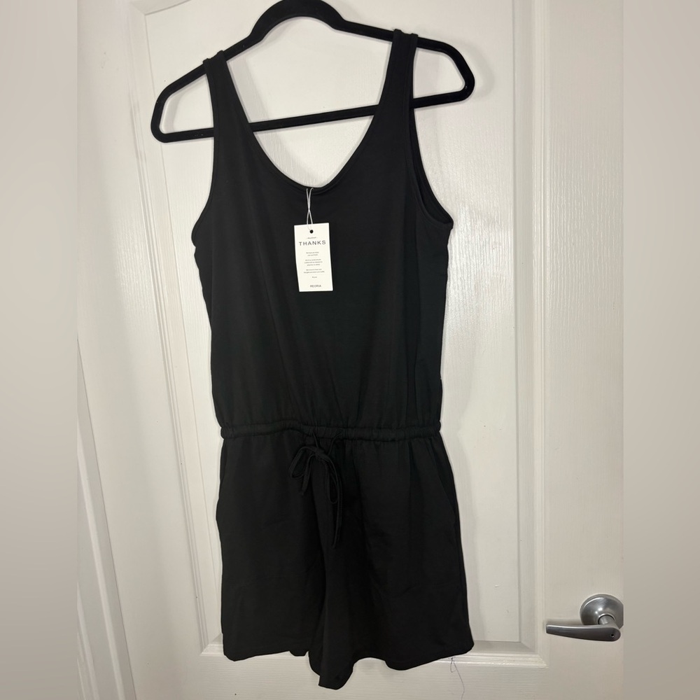 ReoRia Black Sleeveless Jumpsuit